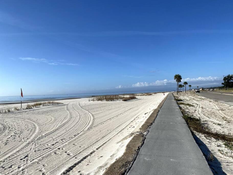 White Sand Getaway Steps From Beach Gulfport Eksteriør bilde